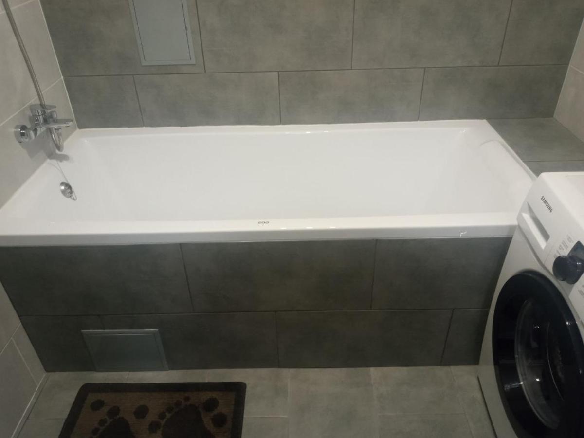 Apartment Edelweiss Uzjhorod Eksteriør billede