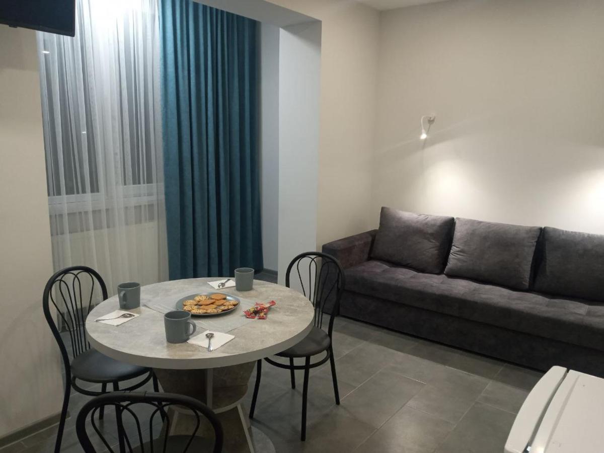 Apartment Edelweiss Uzjhorod Eksteriør billede